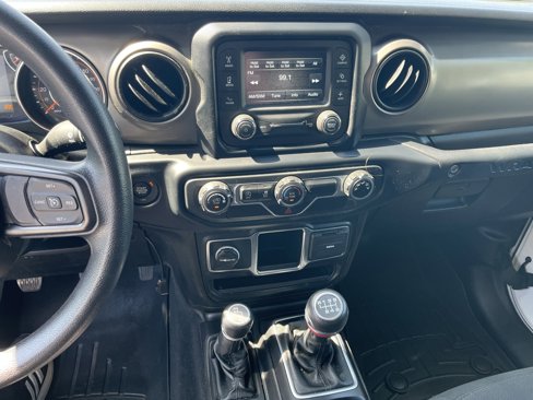 Used 2019 Jeep Wrangler Unlimited Sport image 13