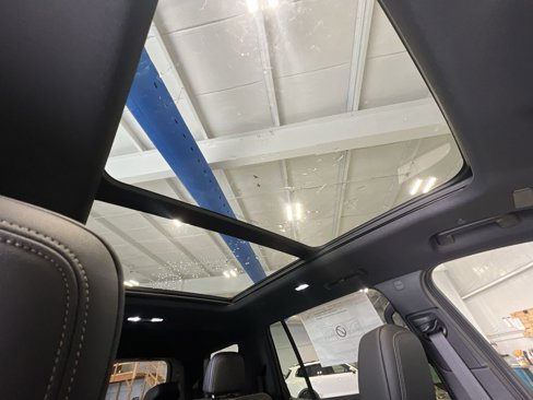 New 2026 Chevrolet Traverse High Country w/ LPO, Floor Liner Package image 17