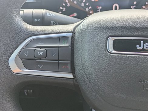 Used 2023 Jeep Compass Sport image 23