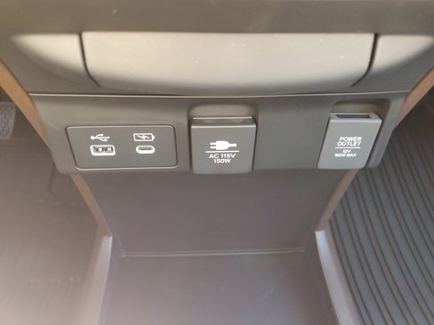 New 2026 Honda Odyssey Touring image 21