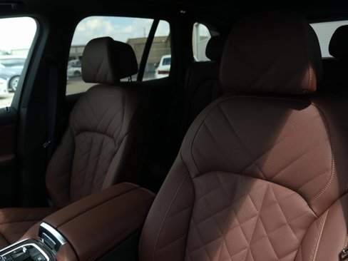New 2026 BMW X5 xDrive50e image 7