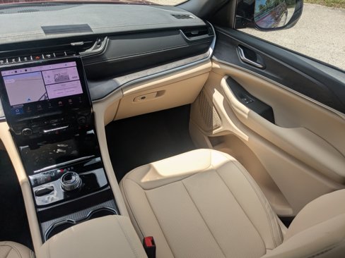 New 2025 Jeep Grand Cherokee Limited image 18