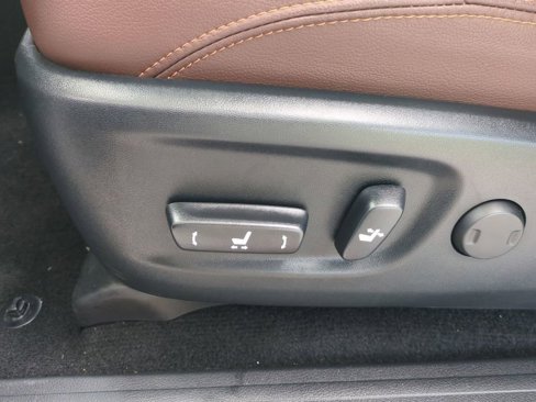Used 2023 Toyota 4Runner Limited image 19