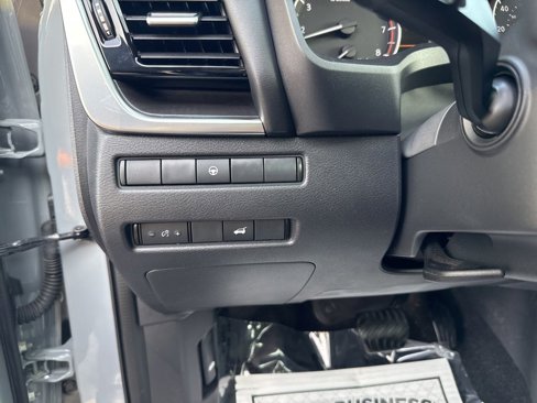 Used 2021 Nissan Rogue SL image 19