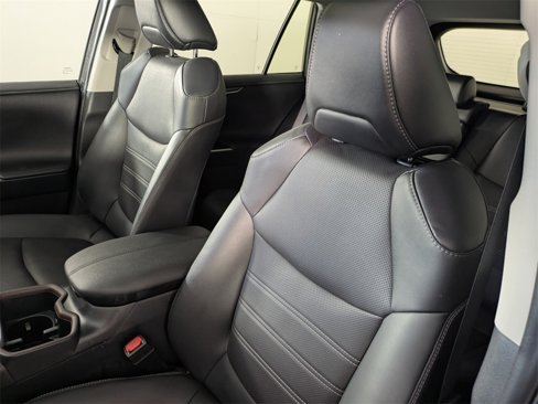 Used 2025 Toyota RAV4 Limited image 11