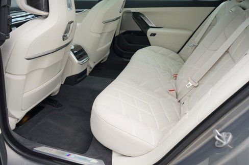 New 2026 BMW 740i w/ Premium Package image 20
