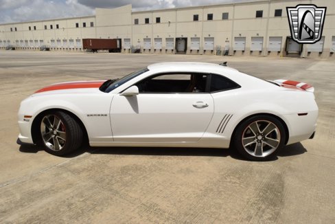 Used 2011 Chevrolet Camaro SS w/ RS Package image 2