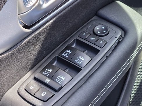 New 2026 Chrysler Pacifica Limited image 19