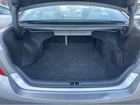 Used 2016 Toyota Camry LE image 11