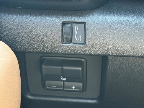 Certified 2024 GMC Canyon AT4 w/ AT4 Premium Package image 27