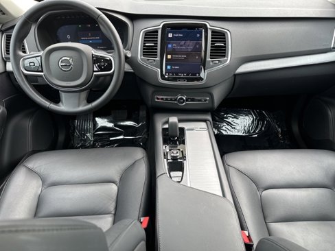 Certified 2025 Volvo XC90 B5 Core image 16