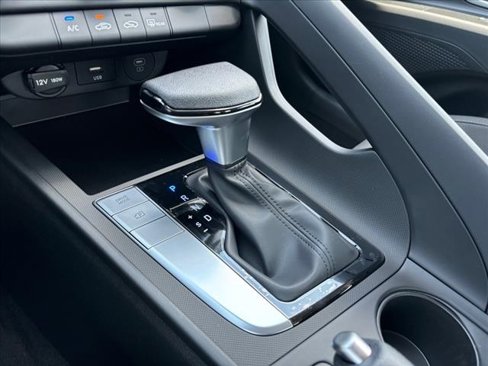 Certified 2024 Hyundai Elantra SEL image 26