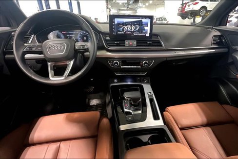 Certified 2025 Audi Q5 2.0T Premium image 15