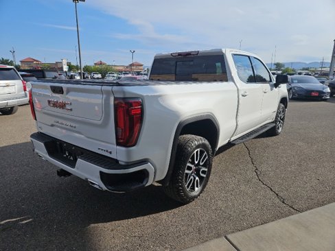 Used 2022 GMC Sierra 1500 AT4 w/ AT4 Premium Package image 5