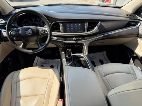 Used 2021 Buick Enclave Essence image 13