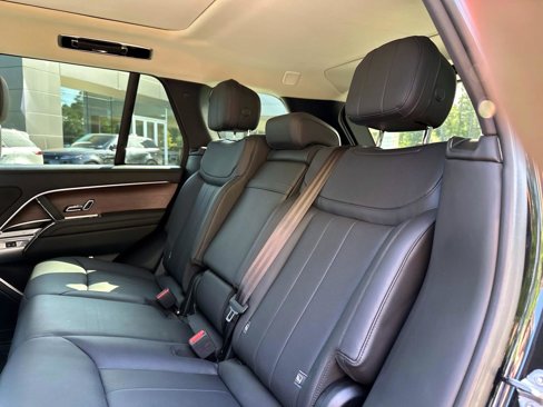Used 2023 Land Rover Range Rover SE image 14