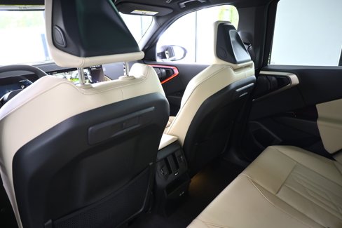 New 2025 BMW X3 xDrive30i w/ Premium Package image 12