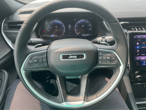 New 2025 Jeep Grand Cherokee L Limited w/ Black Appearance Package image 27