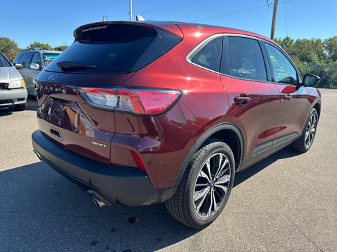 Used 2021 Ford Escape SE w/ SE Sport Appearance Package image 5