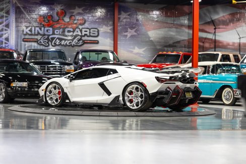 Used 2024 Lamborghini Revuelto image 24