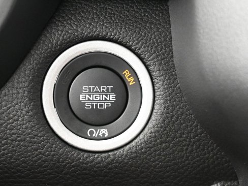 Used 2025 RAM 1500 Laramie image 30