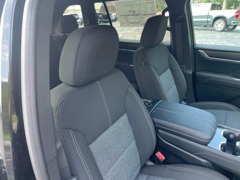 New 2026 GMC Acadia Elevation image 33