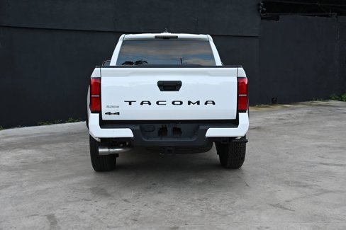 Used 2025 Toyota Tacoma TRD Off-Road image 4