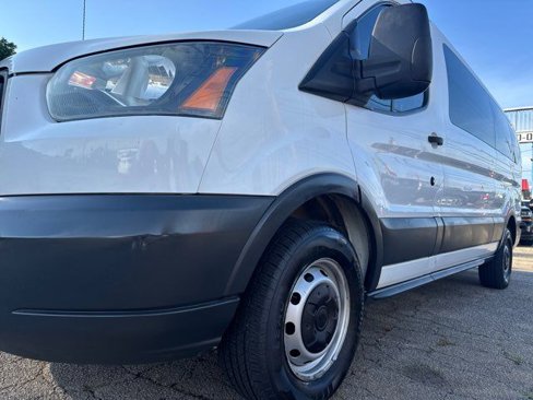 Used 2016 Ford Transit 350 XL image 11