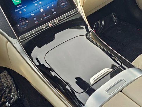 Certified 2025 Mercedes-Benz GLC 300 4MATIC image 35