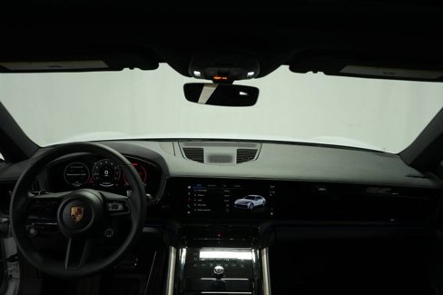New 2025 Porsche Panamera 4 image 16