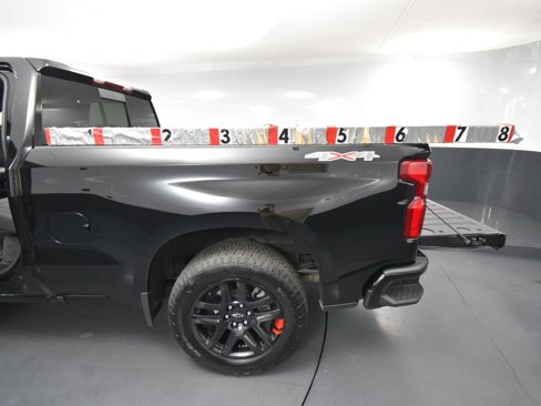 Used 2025 Chevrolet Silverado 1500 RST w/ Redline Edition image 45