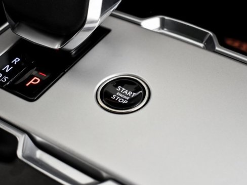 Used 2024 Land Rover Range Rover SE image 21