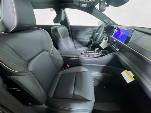 Certified 2025 Toyota Crown Signia image 23