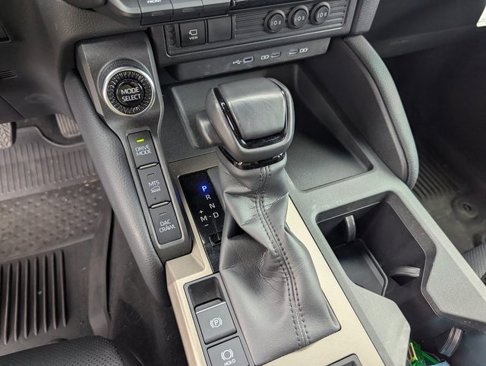 Used 2024 Toyota Land Cruiser image 13