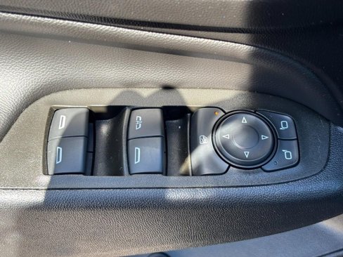 Used 2023 Chevrolet Equinox LT image 24