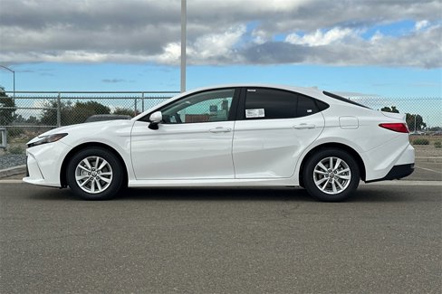 New 2026 Toyota Camry LE image 7