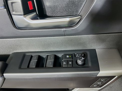Certified 2025 Toyota Sequoia Platinum image 18