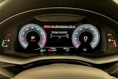 Certified 2025 Audi Q8 Premium image 20
