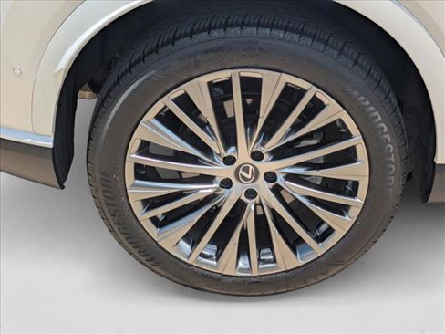 Used 2023 Lexus RX 350 w/ Luxury Package image 27