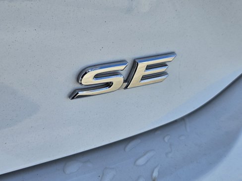 Used 2025 Toyota Camry SE image 21