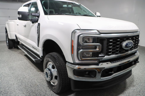 Used 2023 Ford F350 Lariat w/ FX4 Off-Road Package image 5