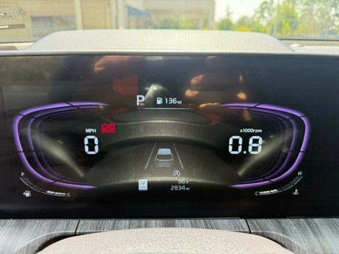 Used 2025 Kia Telluride EX image 3