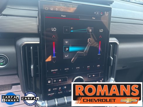 Used 2024 GMC Acadia AT4 w/ Luxury Package image 14
