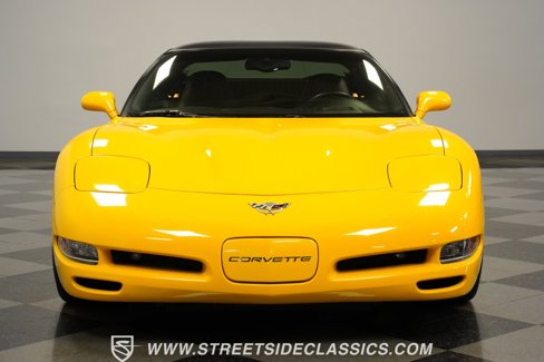 Used 2003 Chevrolet Corvette Coupe w/ Preferred Equipment Group image 17