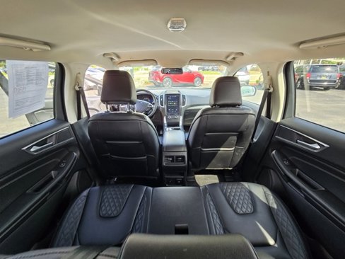 Used 2024 Ford Edge Titanium image 25
