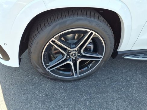 New 2026 Mercedes-Benz GLS 450 4MATIC image 15