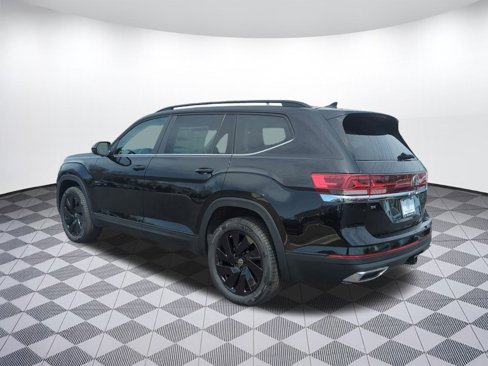 New 2025 Volkswagen Atlas SE image 3