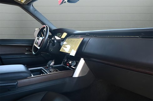 Used 2023 Land Rover Range Rover SE image 32