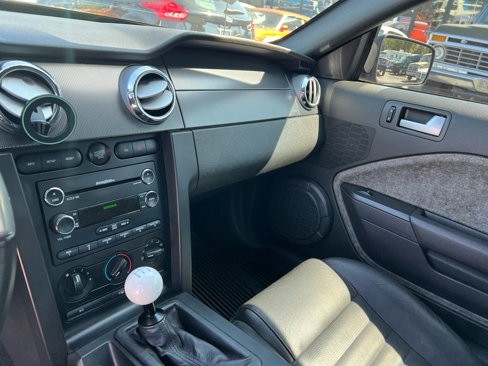 Used 2009 Ford Mustang GT Premium image 12