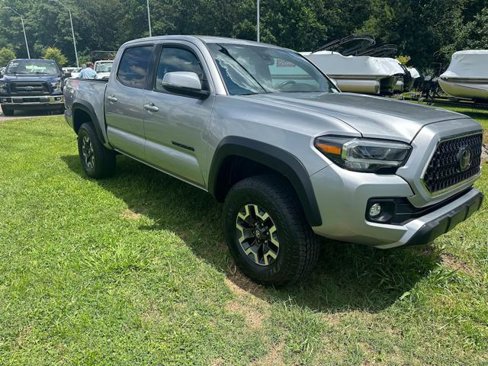 Used 2021 Toyota Tacoma TRD Off-Road image 4